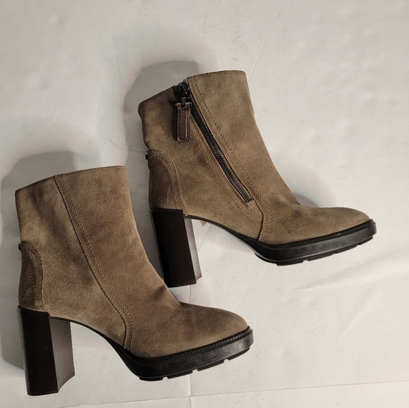 Aquatalia Ilena Heel Boots Sz 10 Suede Ankle Booties Tan - Picture 2 of 11